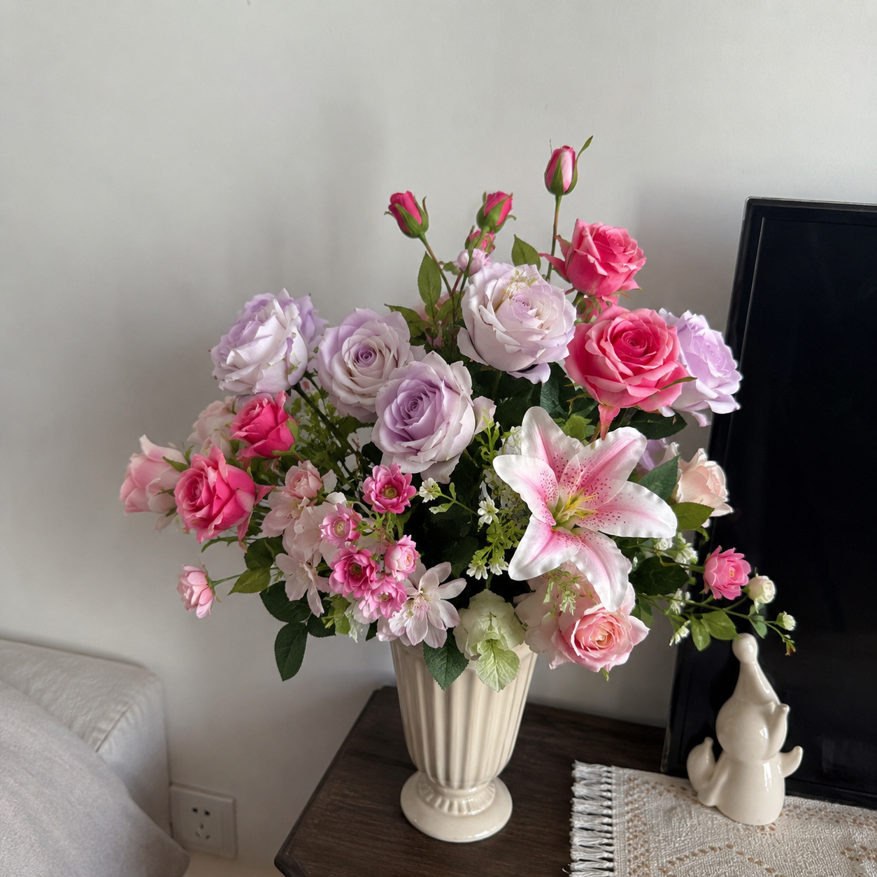 Artificial flower arrangements for event decoration wholesale