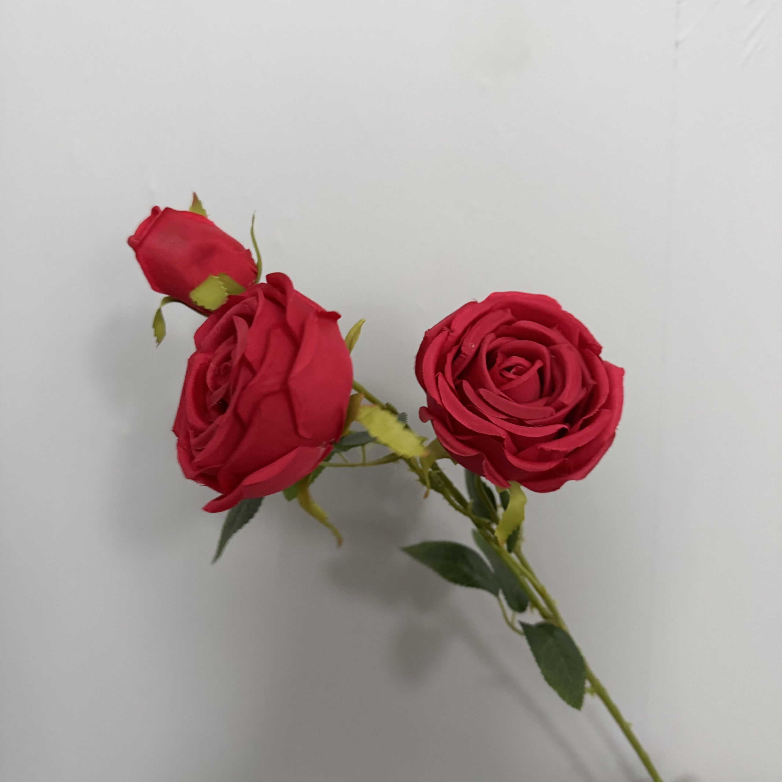 65cm 3-head Silk Artificial Imperial Rose Stem Wholesale | 12 Floral